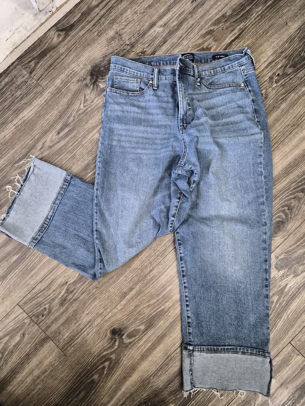 Scoop Jeans
